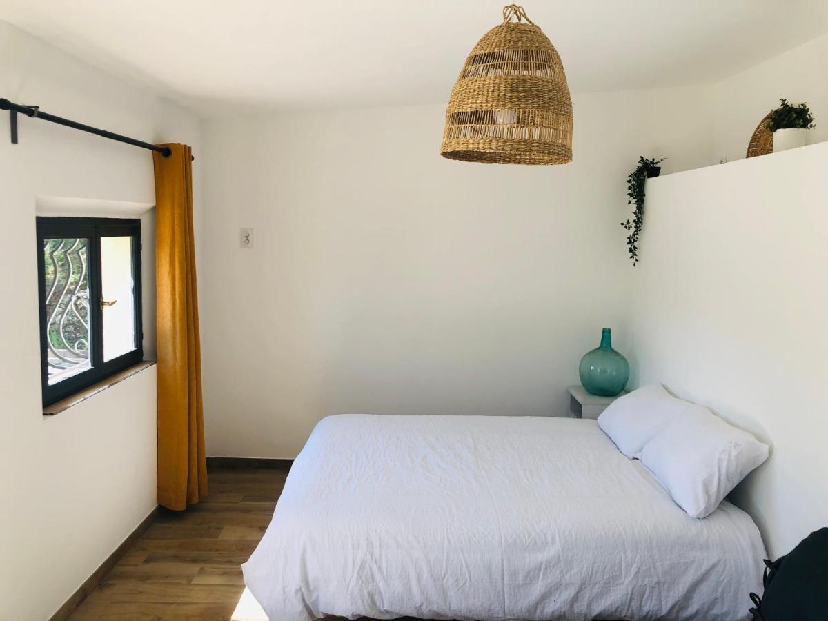 Hotel Le Cabanon Collobrières Esterno foto